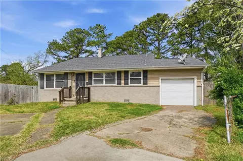 837 Pine Harbor Dr, Norfolk, VA 23502