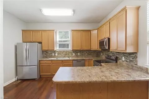 205 W 36th St, Norfolk, VA 23504
