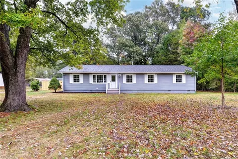 2505 Low Ground Rd, Hayes, VA 23072