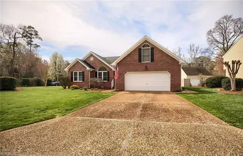 114 Runaway Ln, Yorktown, VA 23692