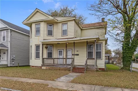 200 Armstrong St, Portsmouth, VA 23704