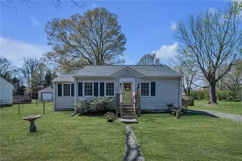 609 Highland Ct, Newport News, VA 23605