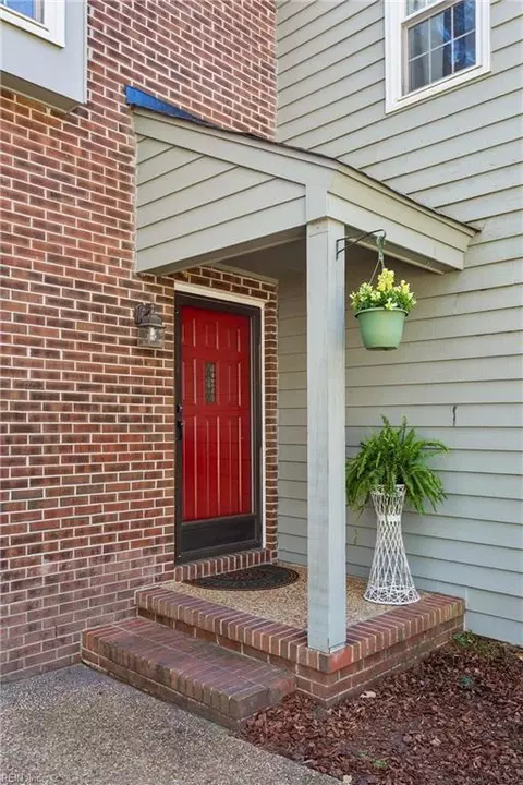 Exterior - 12 Autumn E, Williamsburg, VA 23188 photo 6 of 14