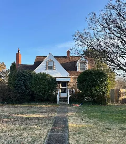 38 Langley Ave, Newport News, VA 23601
