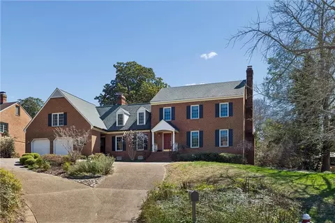 10 W Governor Dr, Newport News, VA 23602