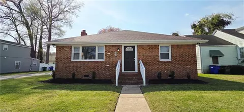 Exterior - 1077 Kittrell St, Norfolk, VA 23513 photo 2 of 3