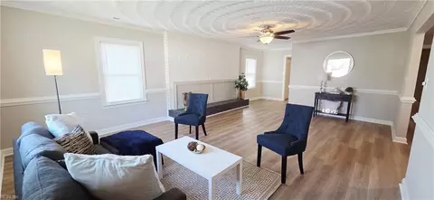 Living - 1077 Kittrell St, Norfolk, VA 23513 photo 3 of 6