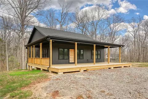 295 Equestrian Landing Trl, Bumpass, VA 23024