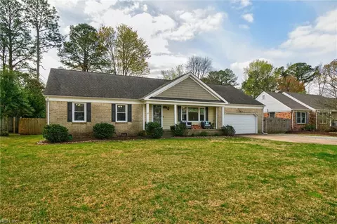 225 Vanette Dr, Chesapeake, VA 23322