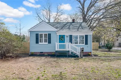 614 Briarfield Rd, Newport News, VA 23605
