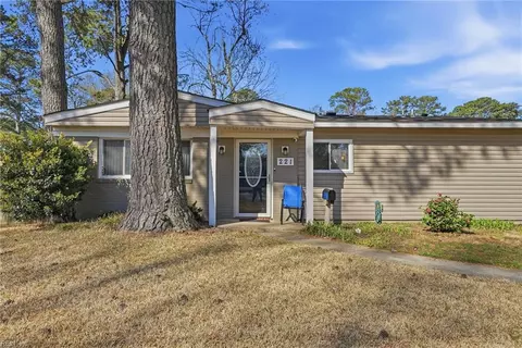 221 Cassady Ave, Virginia Beach, VA 23452