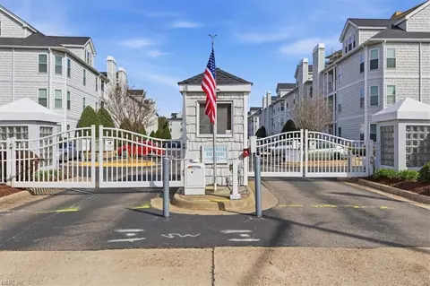 2312 Beach Haven Dr #102, Virginia Beach, VA 23451