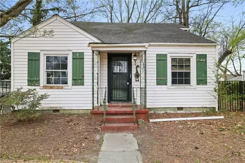 4205 Nautilus Ave, Chesapeake, VA 23325