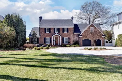 811 Riverside Dr, Newport News, VA 23606