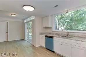 Kitchen - 7 White Oak Trl, Hampton, VA 23669 photo 1 of 1