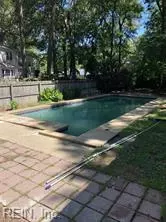 7 White Oak Trl, Hampton, VA 23669