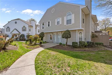 1753 Pattington Cir, Virginia Beach, VA 23454