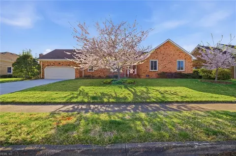 4717 Haygood Point Rd, Virginia Beach, VA 23455