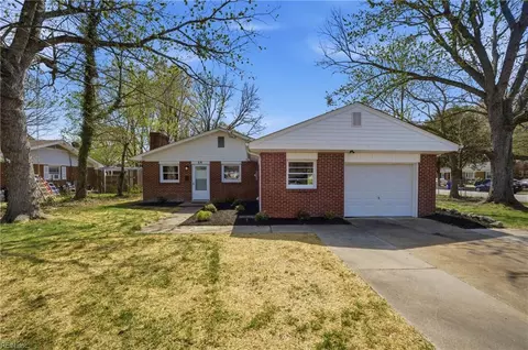 69 Stanley Dr, Newport News, VA 23608