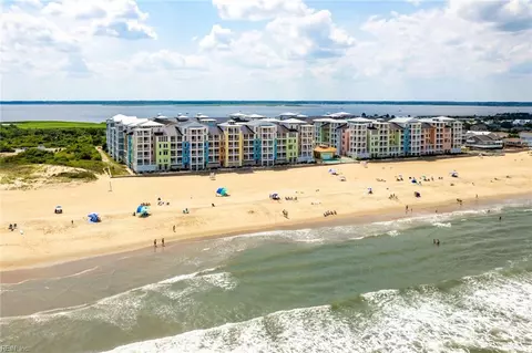 3738 Sandpiper Rd #426B, Virginia Beach, VA 23456