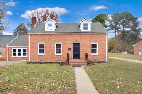7 E Lewis Rd, Hampton, VA 23666