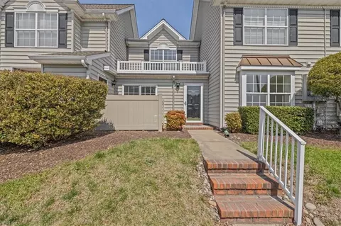 905 Lakeside Dr, Suffolk, VA 23435
