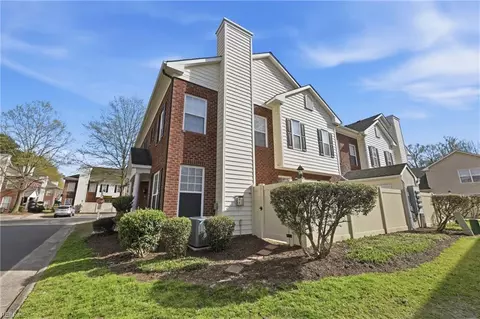 5945 Echingham Dr, Virginia Beach, VA 23464