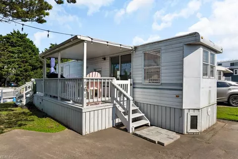 3665 Sandpiper Rd #161, Virginia Beach, VA 23456