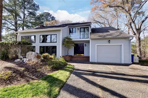 49 Dillwyn Dr, Newport News, VA 23602