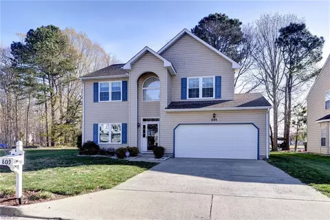 809 Holbrook Dr, Newport News, VA 23602