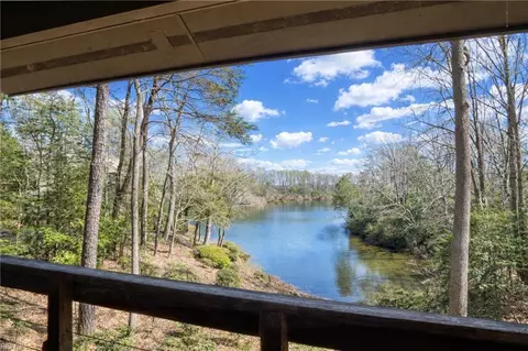 50 Villa Ridge Dr # -E, Hartfield, VA 23071