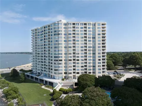 7505 River Rd #12D, Newport News, VA 23607