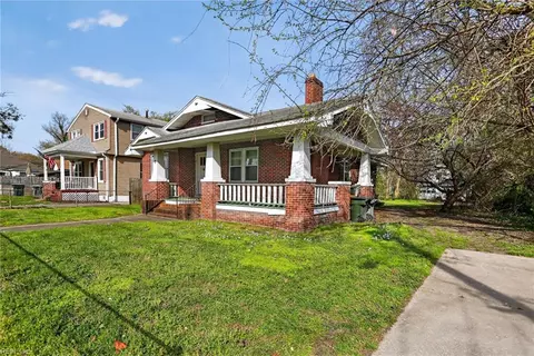 7 S Cypress St, Hampton, VA 23669 photo 2