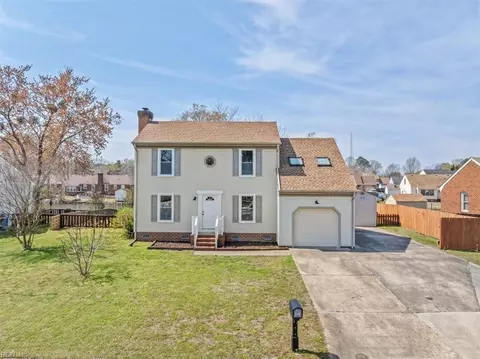 828 Cranston Dr, Chesapeake, VA 23320