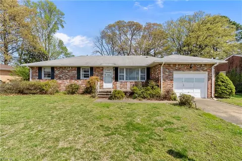 2445 Lindbergh Ave, Chesapeake, VA 23325