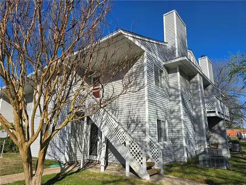 113 Roane Dr #A, Hampton, VA 23669