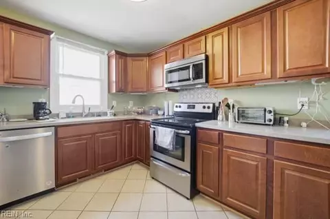 1207 Yeadon Rd, Chesapeake, VA 23324