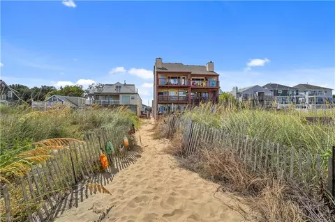 1216 W Ocean View Ave #D, Norfolk, VA 23503