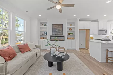 2201 Cypress Ave #A, Virginia Beach, VA 23451