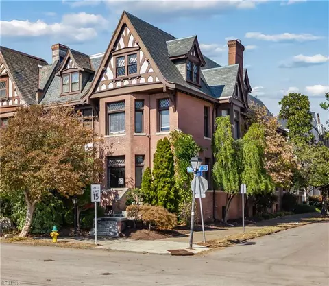 406 Mowbray Arch Arch, Norfolk, VA 23507