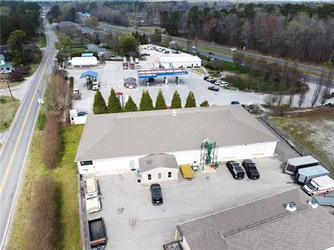 2521 Hayes Rd, Hayes, VA 23072