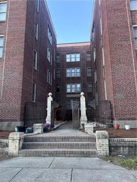 200 W 31st St #202, Norfolk, VA 23504