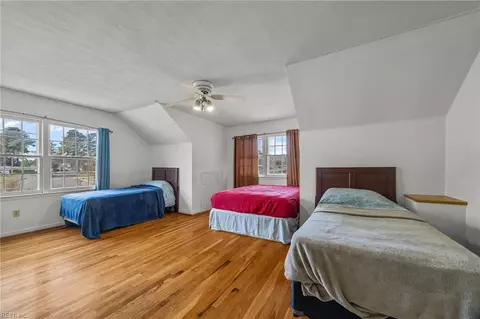 Bedroom - 36 Whetstone Dr, Hampton, VA 23666 photo 2 of 3