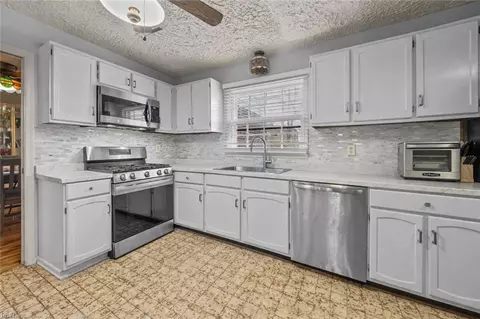 Kitchen - 36 Whetstone Dr, Hampton, VA 23666 photo 1 of 1