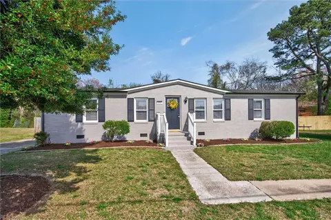 202 Bunch Ave, Suffolk, VA 23434