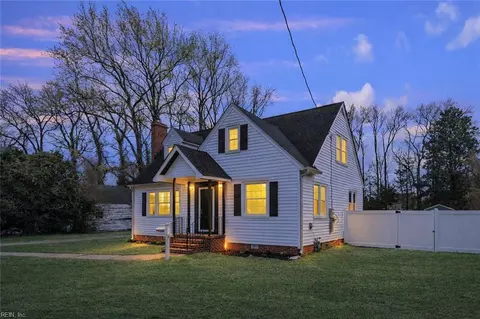 1263 W Queen St, Hampton, VA 23669