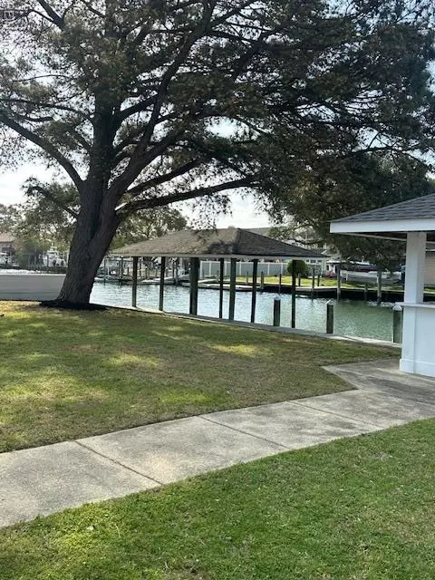 3009 Lynnhaven Dr, Virginia Beach, VA 23451