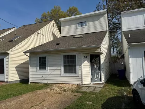 5 Mellon St #A, Newport News, VA 23606