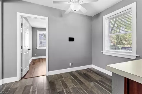 Entry Way - 6369 Devonshire Rd, Norfolk, VA 23513 photo 3 of 11