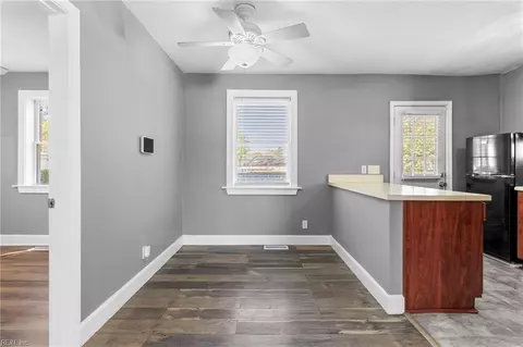 Entry Way - 6369 Devonshire Rd, Norfolk, VA 23513 photo 6 of 11